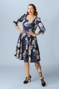 Hearts & Roses - Exclusivité Topvintage ~ Robe swing à fleurs Fenna en bleu 2