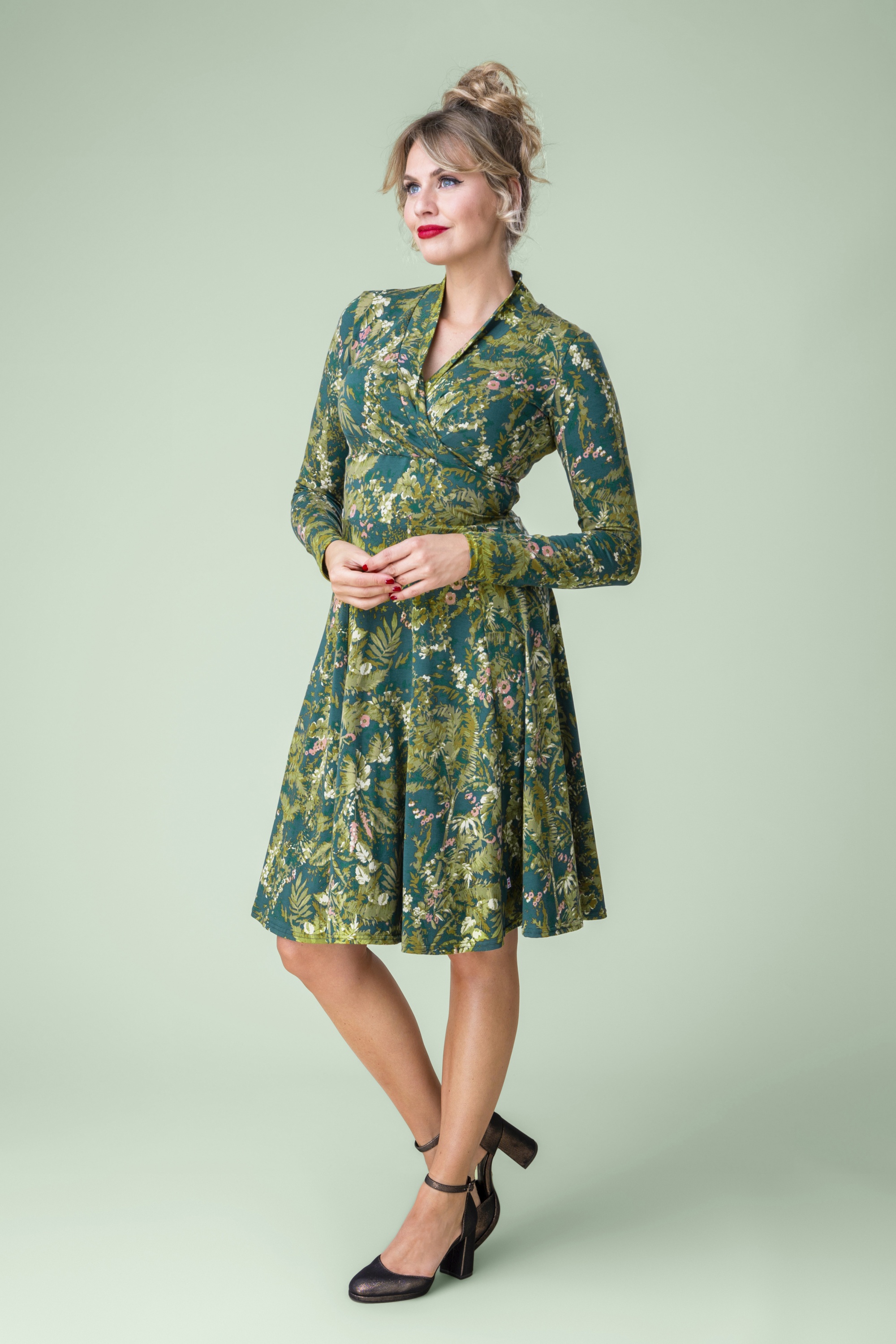 Blutsgeschwister - Shalala Tralala Kleid in Noble Brushstrokes Tapestry