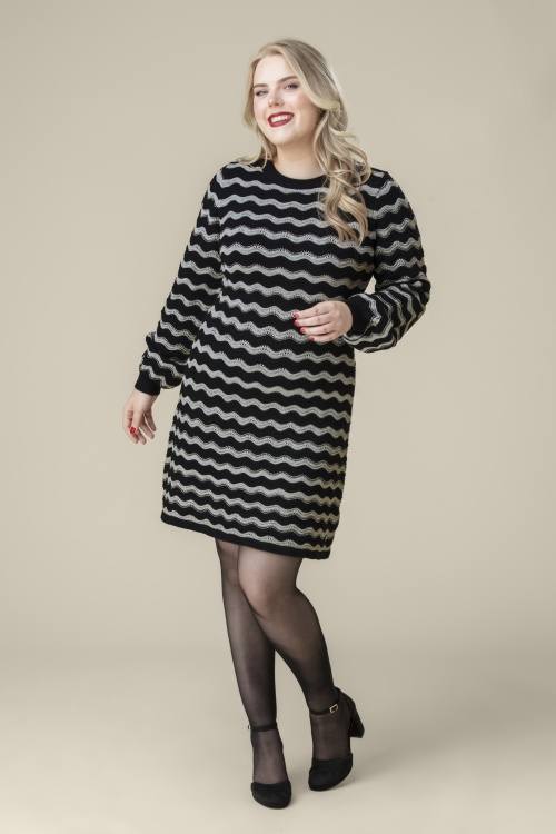 Smashed Lemon - City Lights Zig Zag Knit Dress in Black and Silver