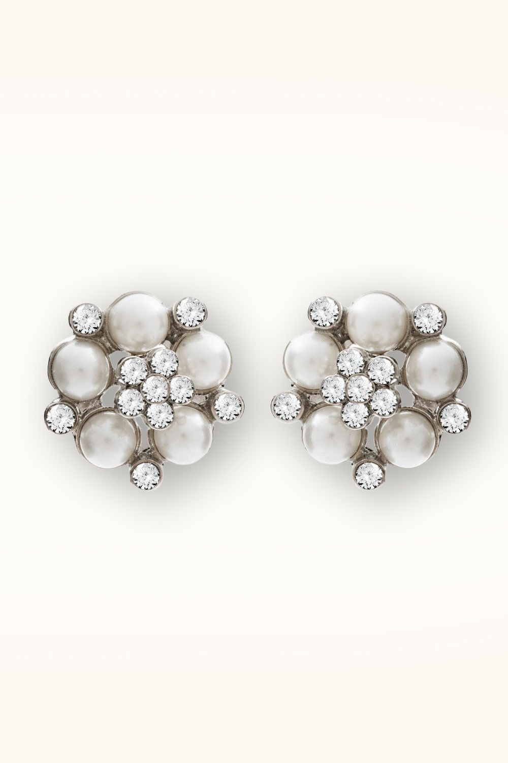 Lovely - Puces d'oreilles Audrey Pearl en argenté 2