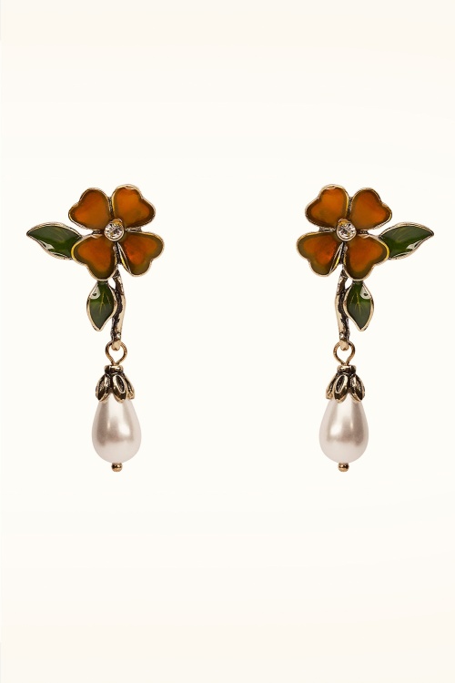 Lovely - Pearly Flower oorbellen in goud