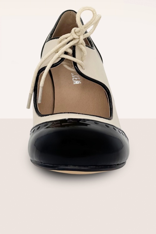 Chelsea Crew - Leora Pumps in Black and Bone 3
