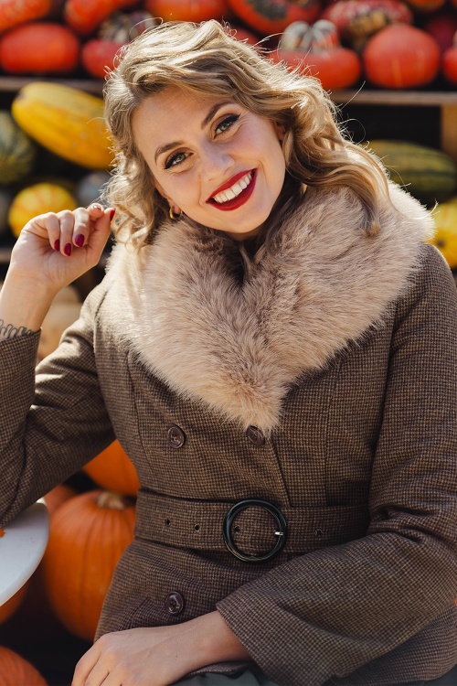 Topvintage Boutique Collection - Topvintage exclusive ~ Taylor Check Cropped Coat in Brown