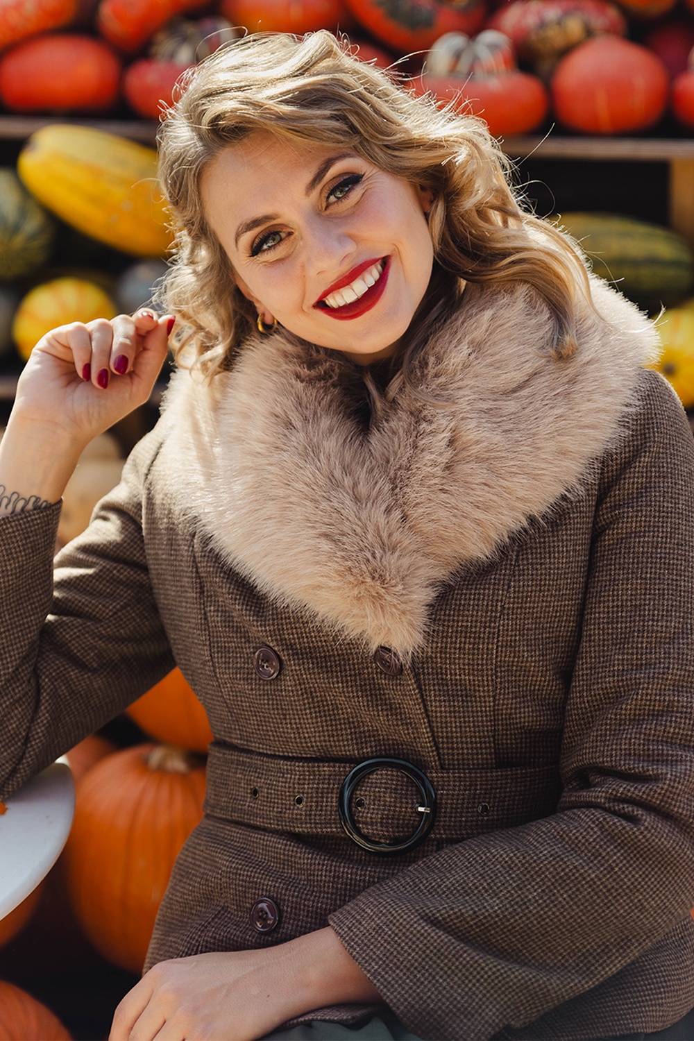 Topvintage Boutique Collection - Topvintage exclusive ~ Taylor Check Cropped Coat in Brown