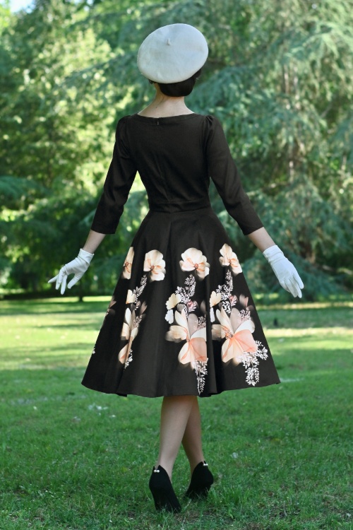 Hearts & Roses - Mila floral swing jurk in zwart 7