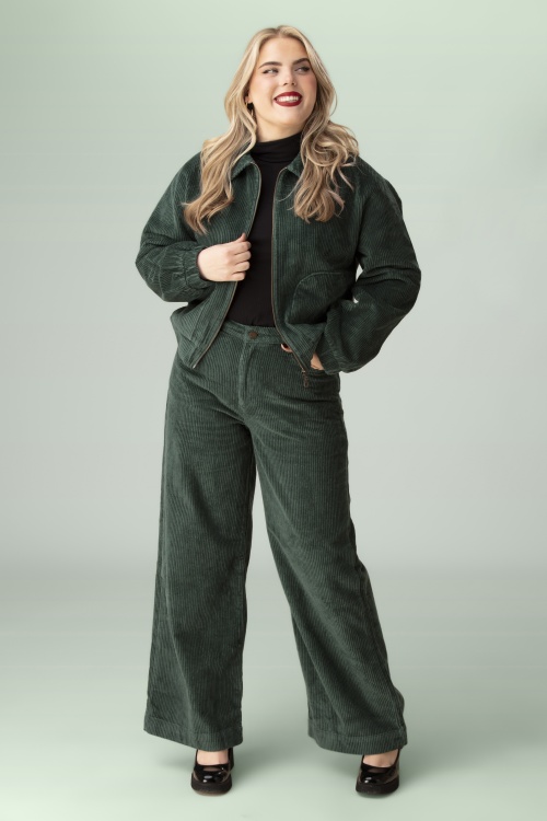 Mademoiselle YéYé - Pantalon Casual Cut en vert jardin botanique 3