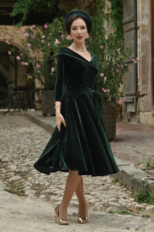 Hearts & Roses - Mabel Velvet Swing Dress in Bottle Green