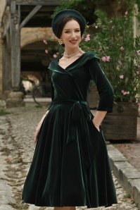 Hearts & Roses - Mabel Velvet Swing Dress in Bottle Green 3