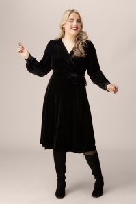 Very Cherry - Robe portefeuille Dalida en velours noir
