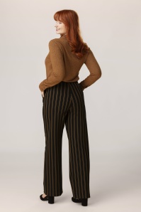 Surkana - Pantalon rayé à jambes larges Jenny en noir 2