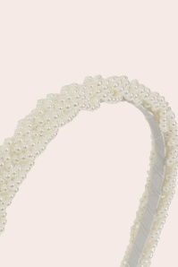 Banned Retro - Eloise Pearl Headband in Cream 3