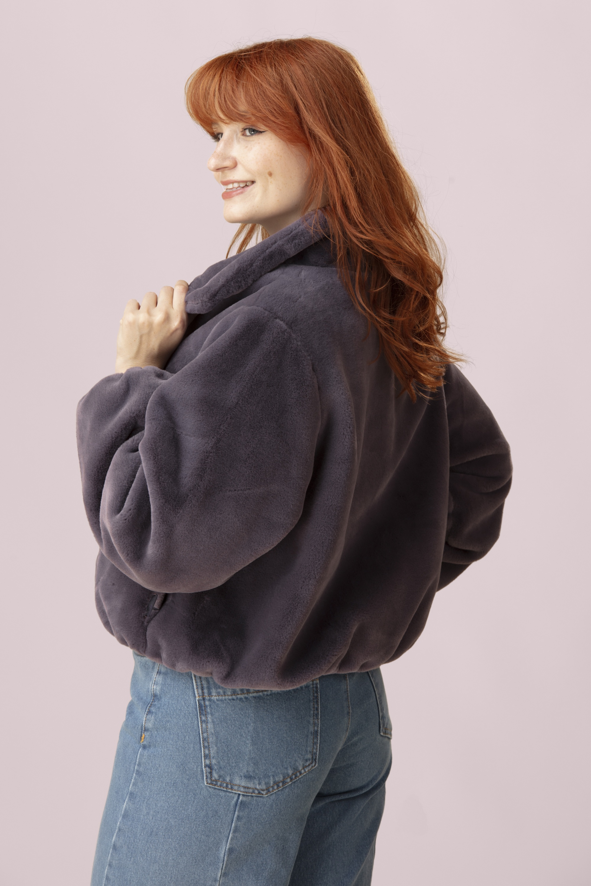 Surkana - Jessi korte faux fur jacket in paars 2