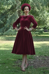 Hearts & Roses - Lua fluwelen swing jurk in rood 2
