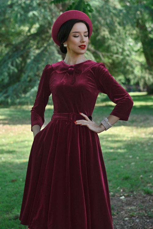 Hearts & Roses - Lua fluwelen swing jurk in rood 3