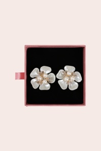 Banned Retro - Pearl Bloom Button Cover Set in Gold 4