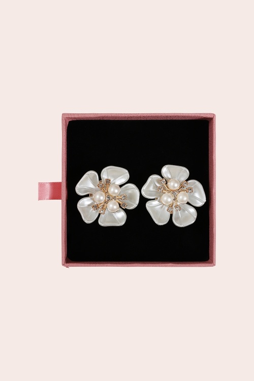 Banned Retro - Pearl Bloom Button Cover Set in Gold 4