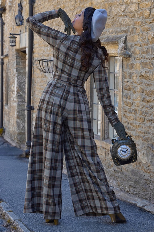 Miss Candyfloss - Dahlina Abalone tartan jumpsuit in grijs en olijf 2
