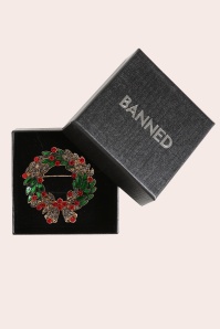Banned Retro - Holly Wreath Brooch in Gold 2