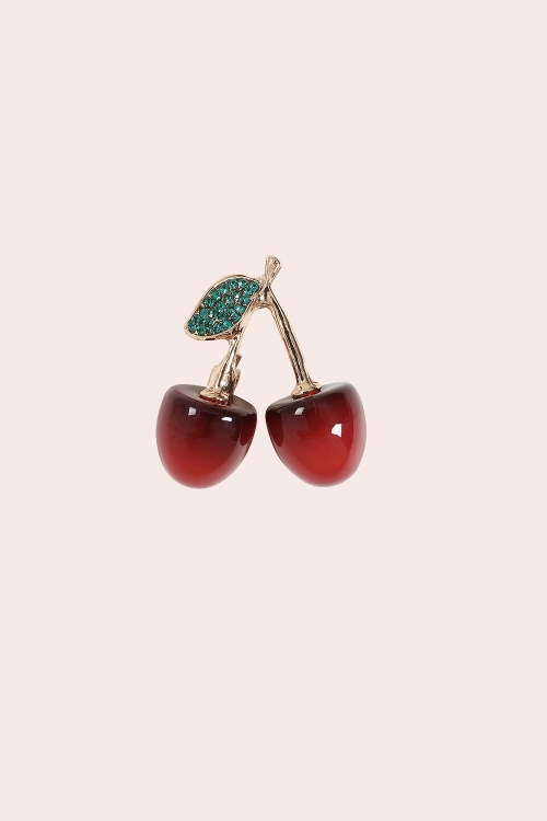 Banned Retro - Cherry Kiss Brooch in Gold