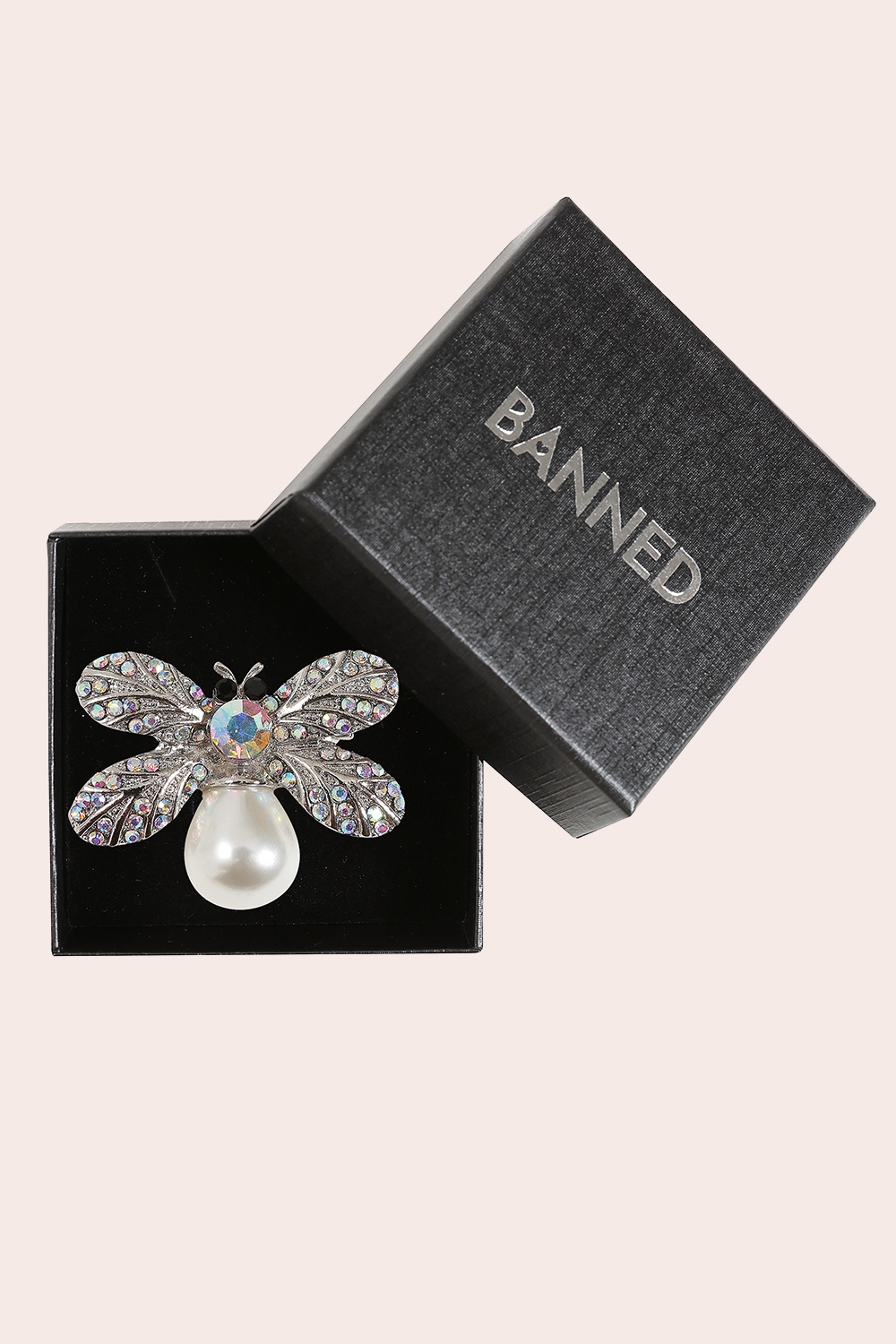 Banned Retro - Pearl Bee Brooch in Silver 2