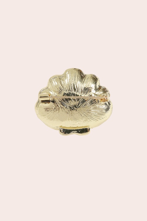 Banned Retro - Oyster Pearl Brooch in Gold 3