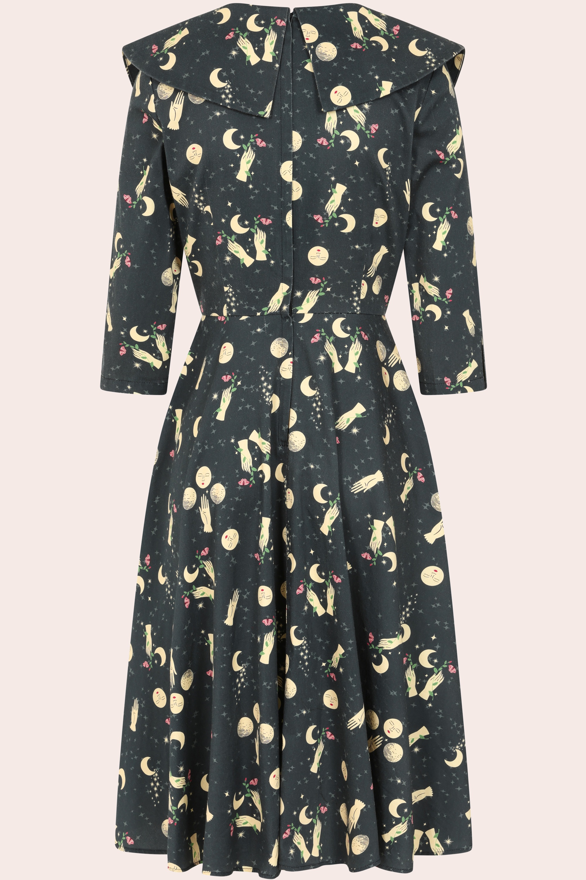 Banned Retro - Robe swing en coton Evelyn Moon vert pin foncé  2
