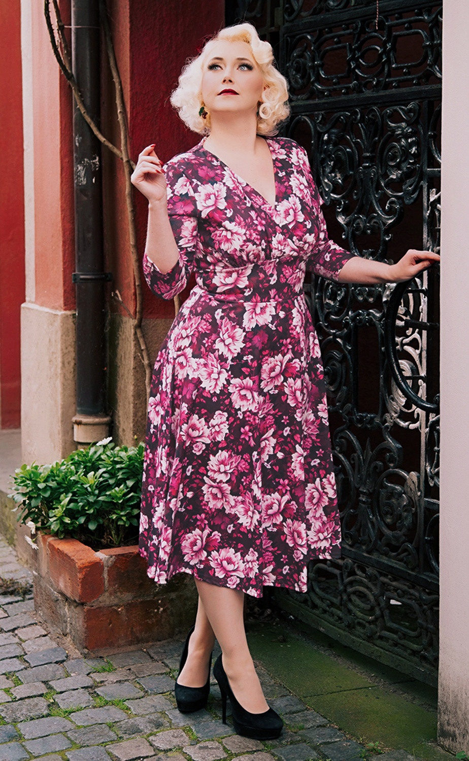 Vintage Chic for Topvintage - Topvintage exclusive ~ Caroline Floral swing jurk in bordeauxrood 2