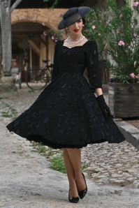 Hearts & Roses - Nora Floral swing jurk in zwart 6