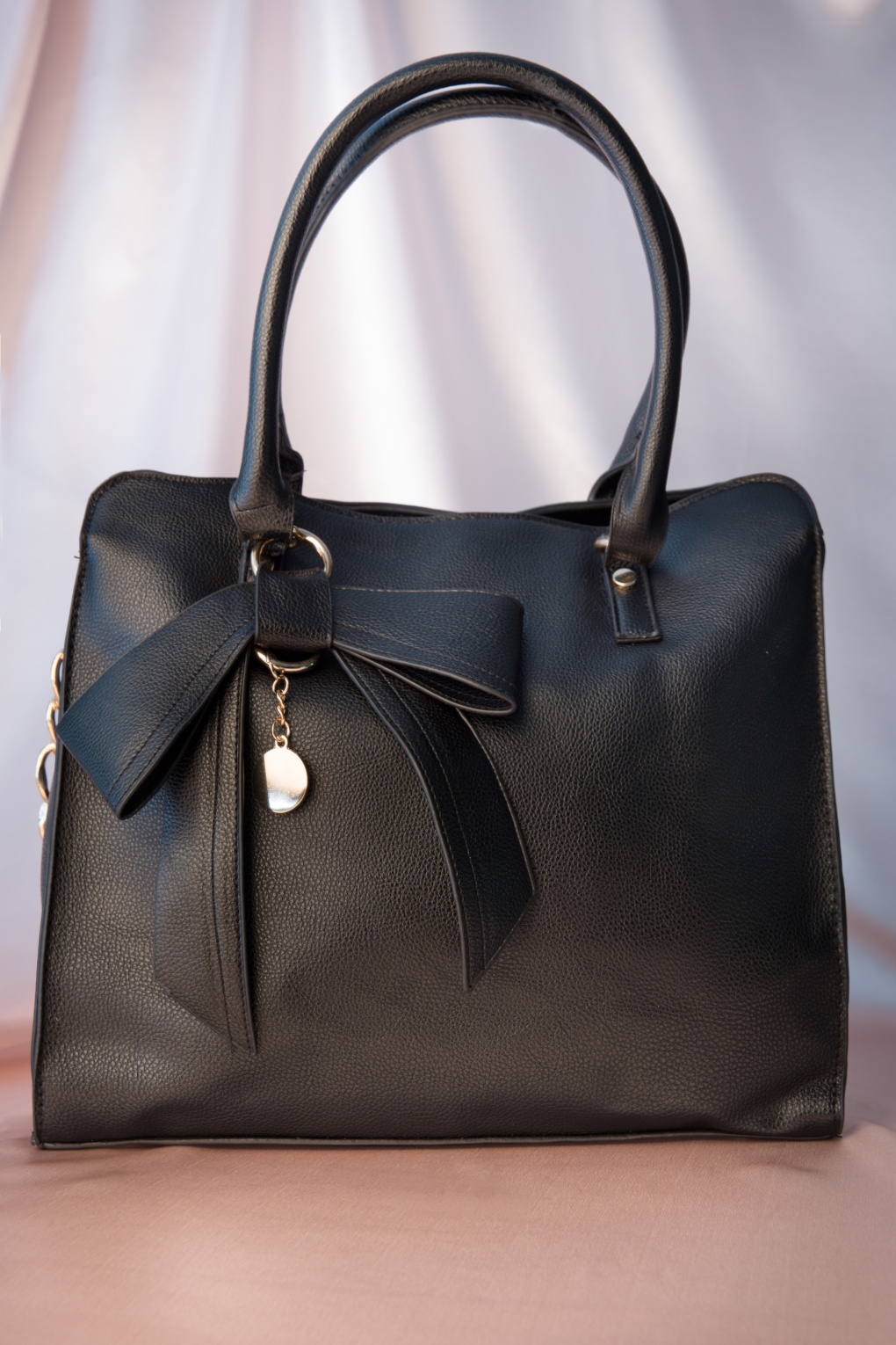 50s Bow Charm and Chain Bag in Black