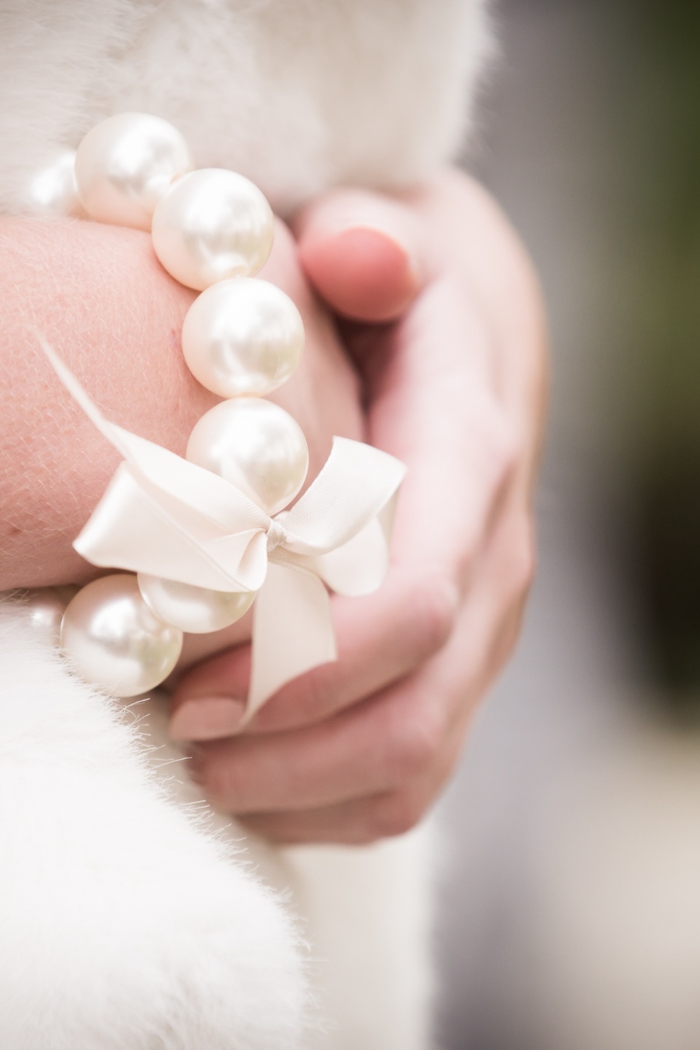 1950s Posh Pearl Bracelet with Satin Bow
