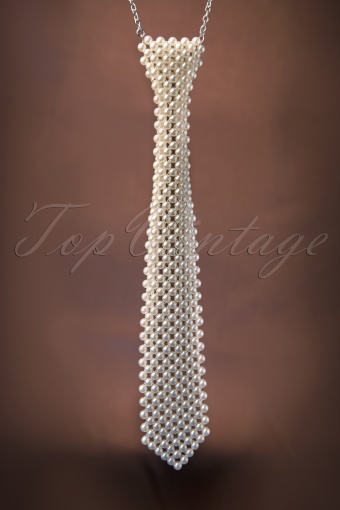 Nola Blanc Pearl Tie Necklace