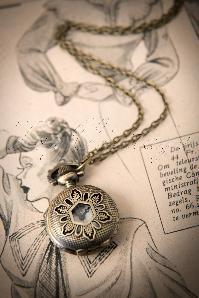 From Paris with Love! - Time to Leaf Necklace watch