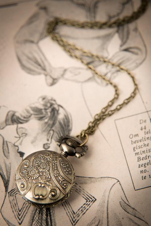 From Paris with Love! - Time to Leaf Necklace watch 4