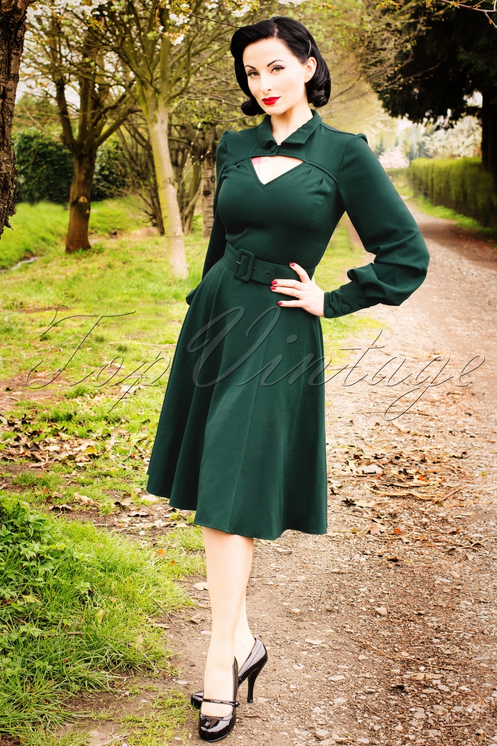 TopVintage exclusive ~ 40s Babette Diamond Swing Dress in Forest Green