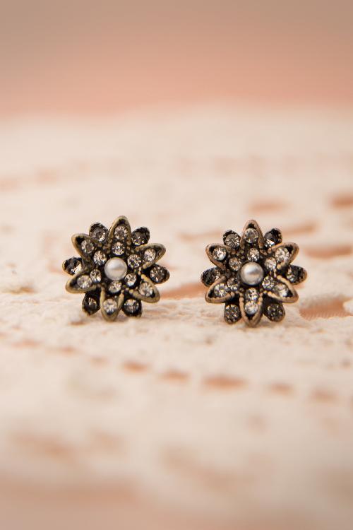 Lovely - Postcard Gift Floral Pearly Diamond Earrings 2