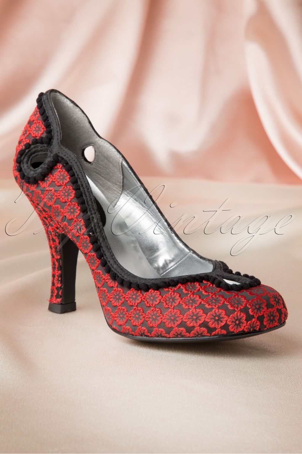 50s Miley Pumps In Red