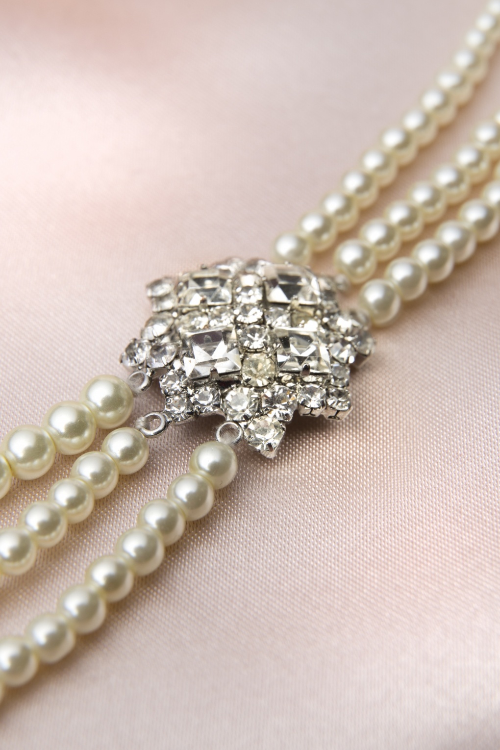 20s Paris Pearls Crystal Necklace