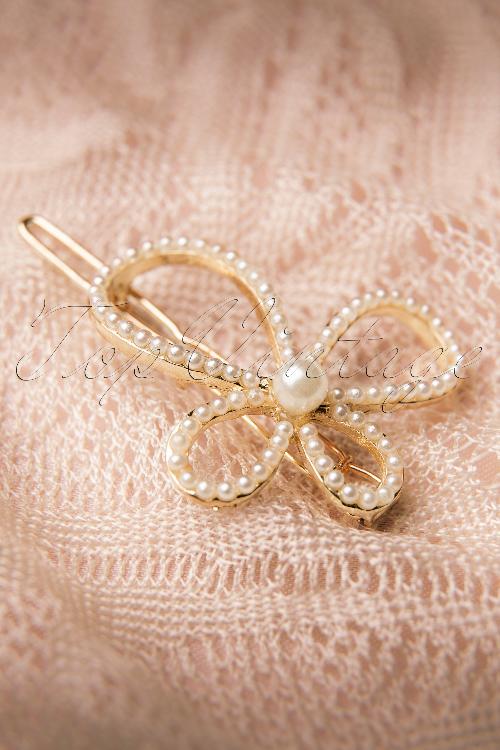 From Paris with Love! - Be Sure To Wear This Flower In Your Hair Clip Années 60