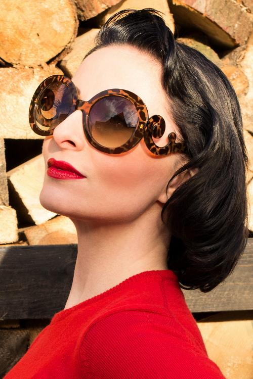 So Retro - Baroque Swirl Arms Sunglasses Turtoise