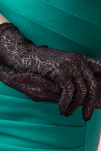 Juliette's Romance - 50s Rosy Romantic Black Lace Gloves 2