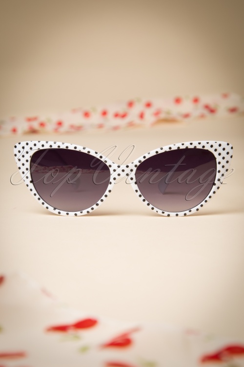So Retro - Lucy Black Polkadot Sunglasses Années 1950 en Blanc 2