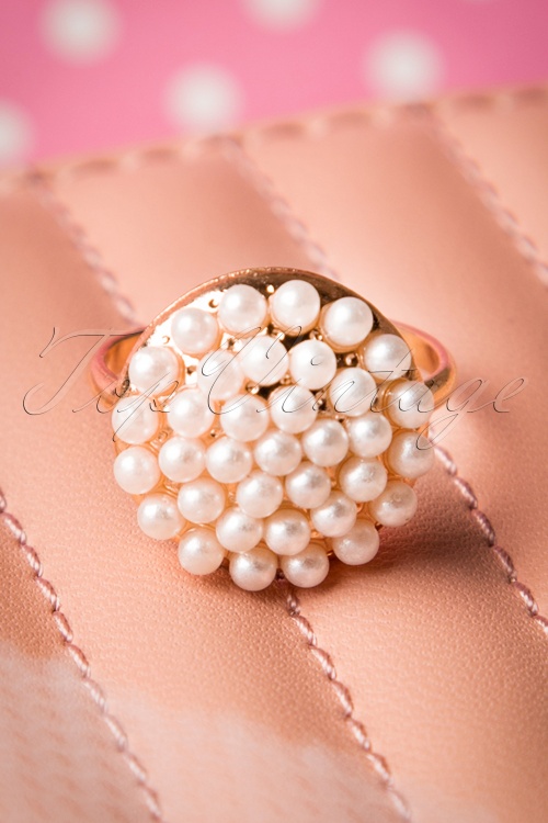  - 50s Bouquet of Pearls Ring 3