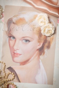 ZaZoo - Pin-Up Pair Of Cream Flower Hairclips 2