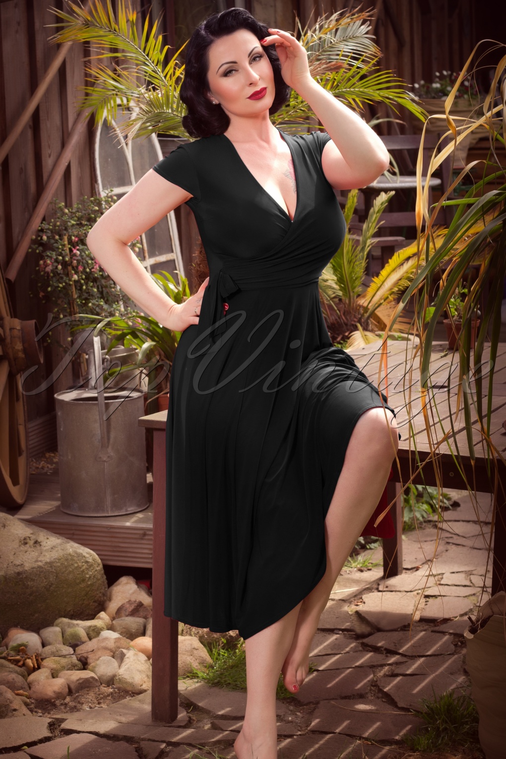 Adelaide grafisch Stevenson 50s Layla Cross Over Dress in Black
