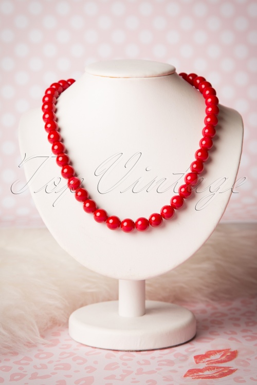 Collectif Clothing - 50s Ruby Pearl Necklace in Red 2