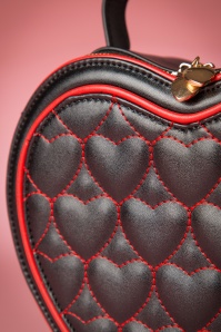 Banned Retro - 40s Love at First Sight Handbag in Black and Red 3