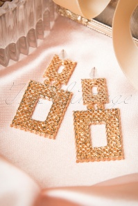 From Paris with Love! - 60s Hollow Square Earrings in Gold 3