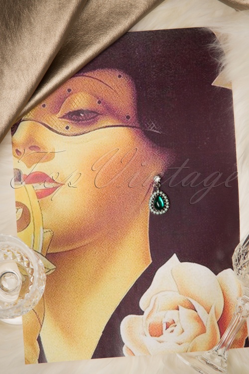 From Paris with Love! - 20s Emerald Green Drop Earrings 2