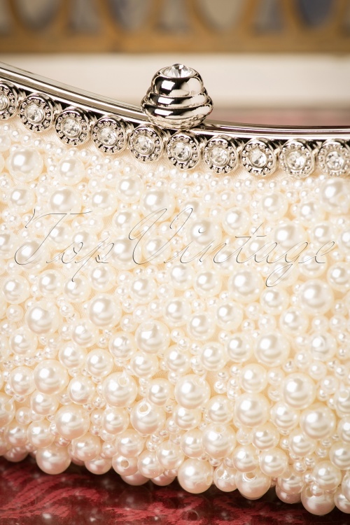 20s Girls Love Pearls Clutch in Ivory