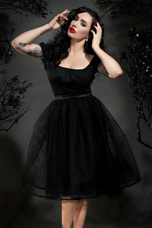 Pinup Couture - 50s Laura Byrnes Lilith Skirt in Black Fishnet 2